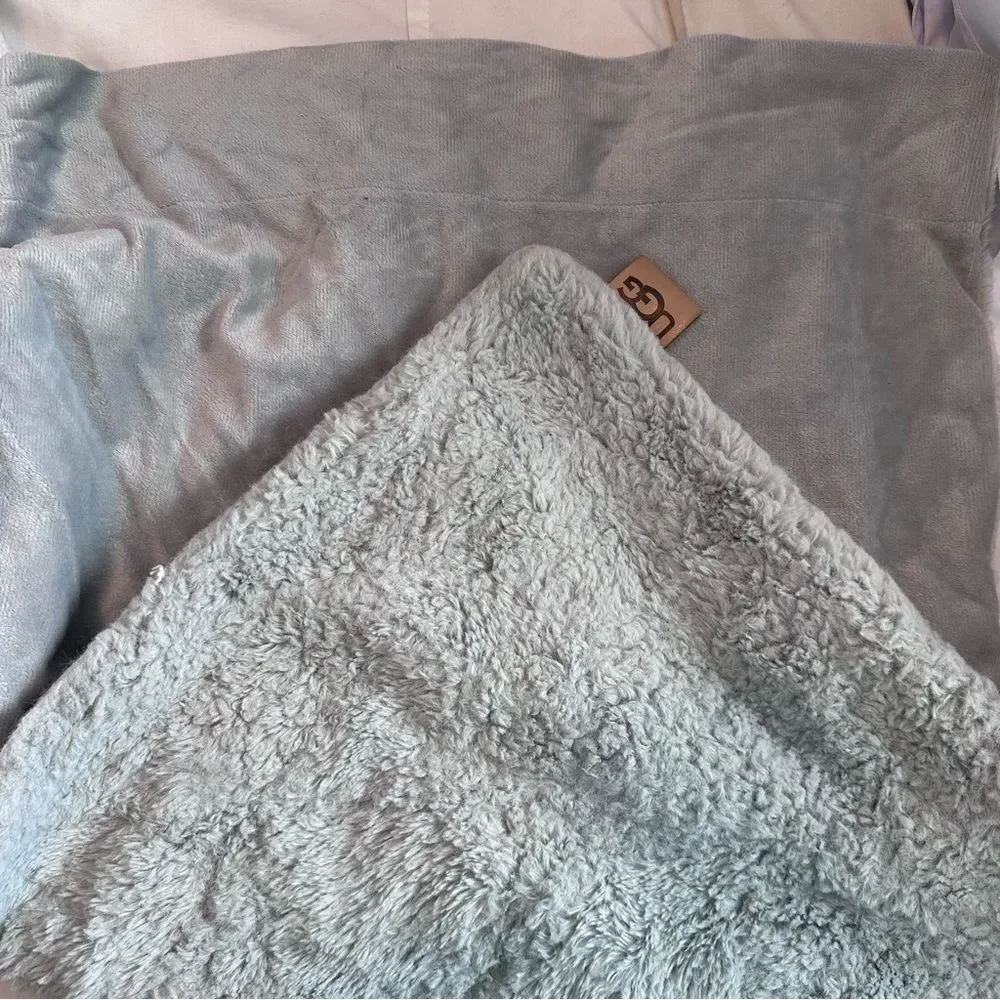 UGG Plush Standard Pillowcase Soft Gray Faux Fur